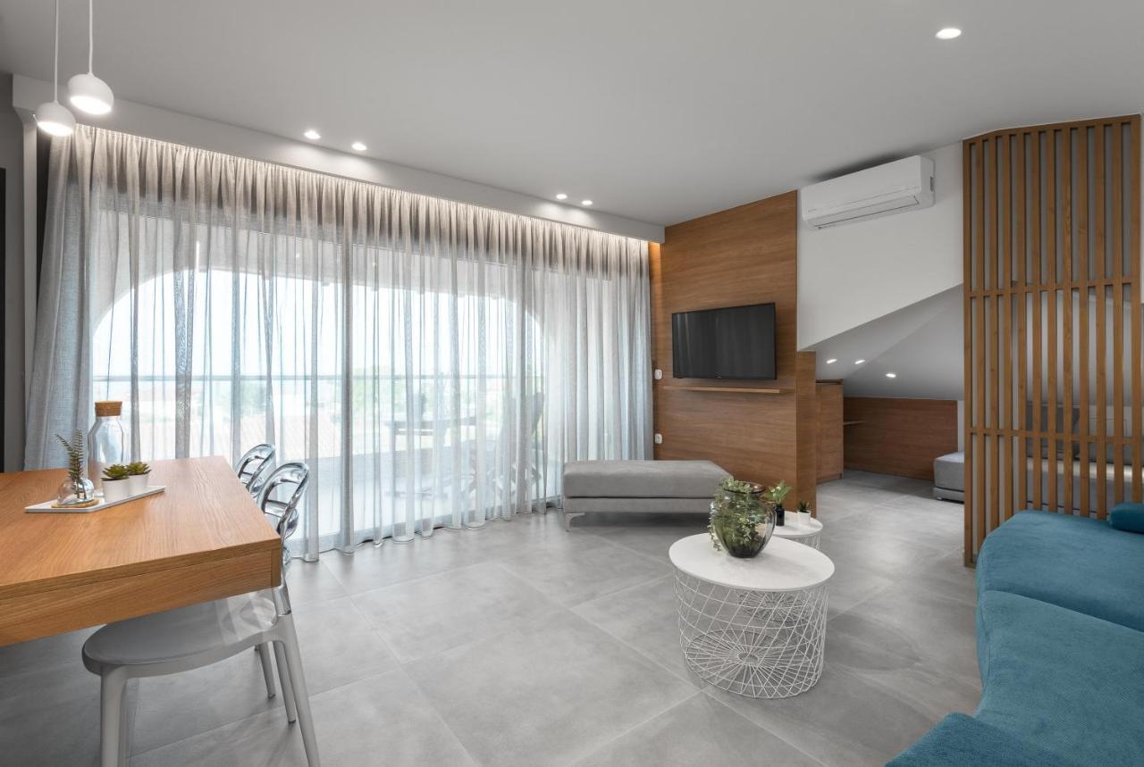 Апартаменти Pola'S Loft Ієрісос Екстер'єр фото