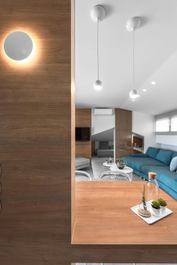 Апартаменти Pola'S Loft Ієрісос Екстер'єр фото