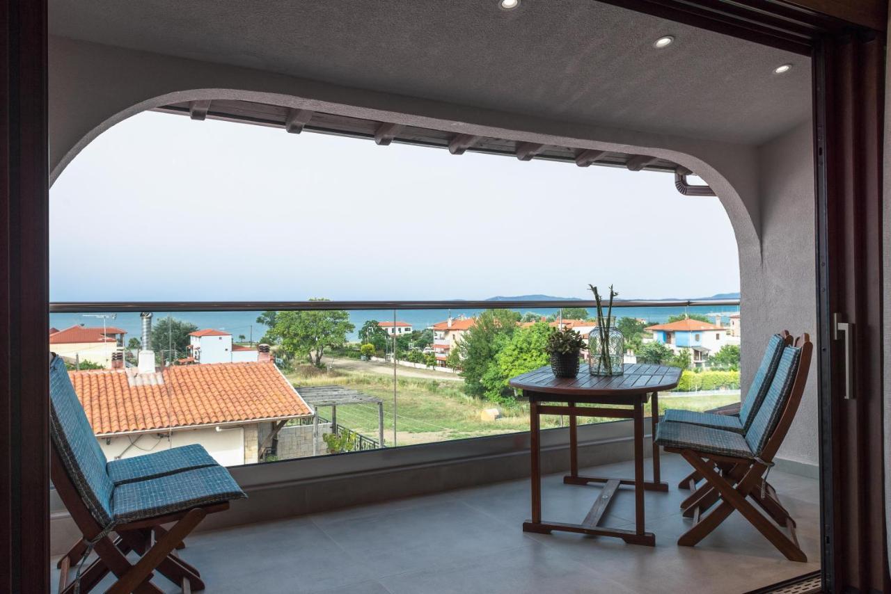 Апартаменти Pola'S Loft Ієрісос Екстер'єр фото